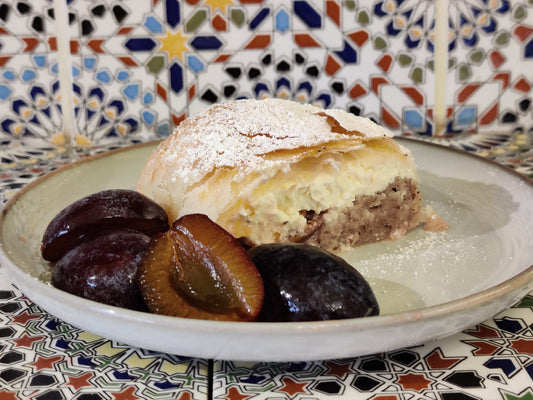 Topfen-Zwetschge-Nuss-Strudel