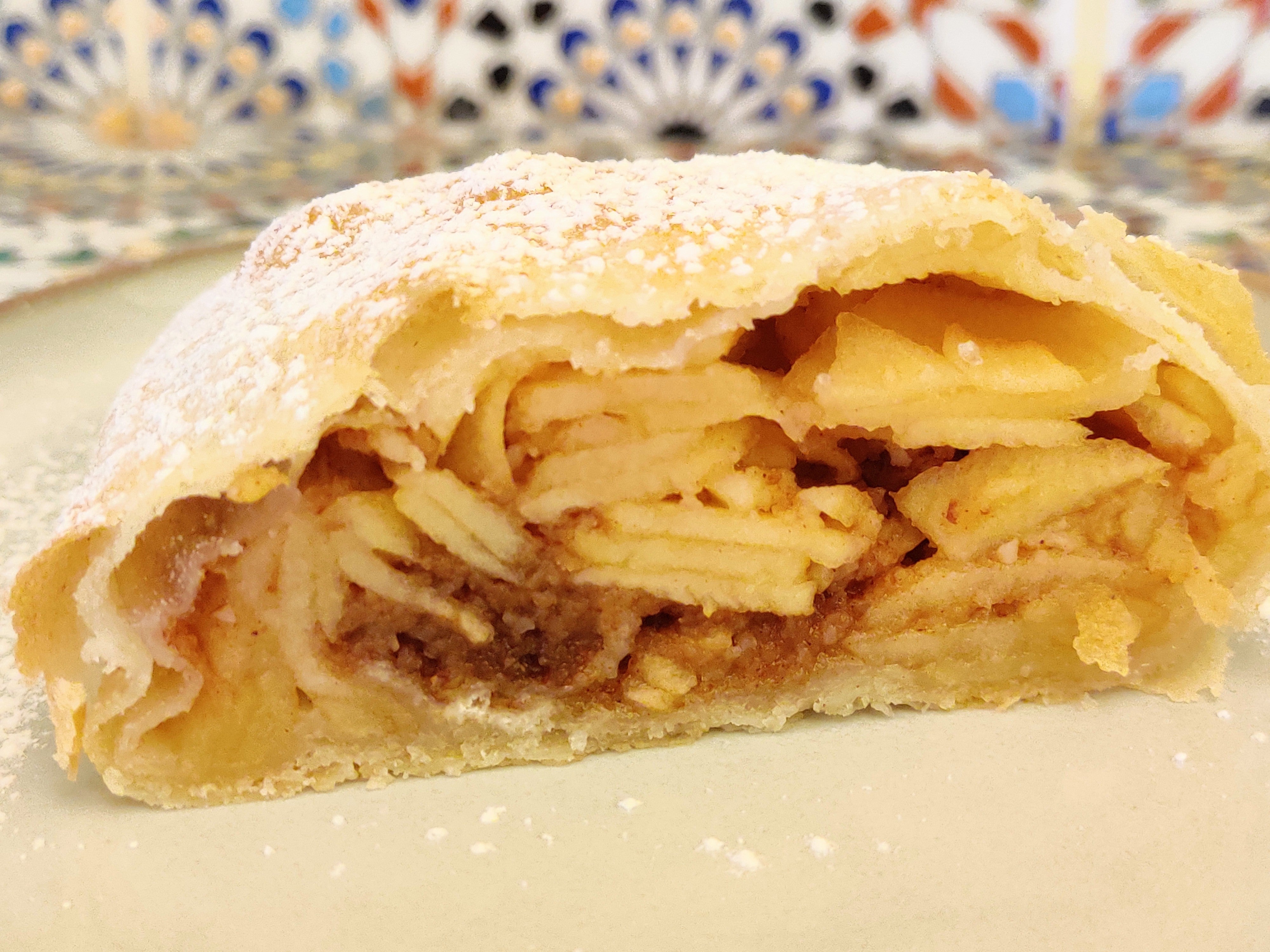 Apfelstrudel ohne Rosinen – Strudelei-Regensburg